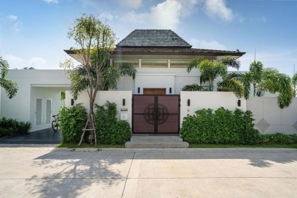 Escape Villa Phuket Esterno foto